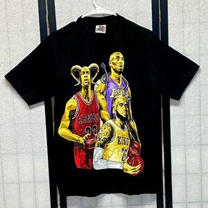 Legendary Basketball Players Graphic Tee Black Pro Team Shirt M Short Sleeve